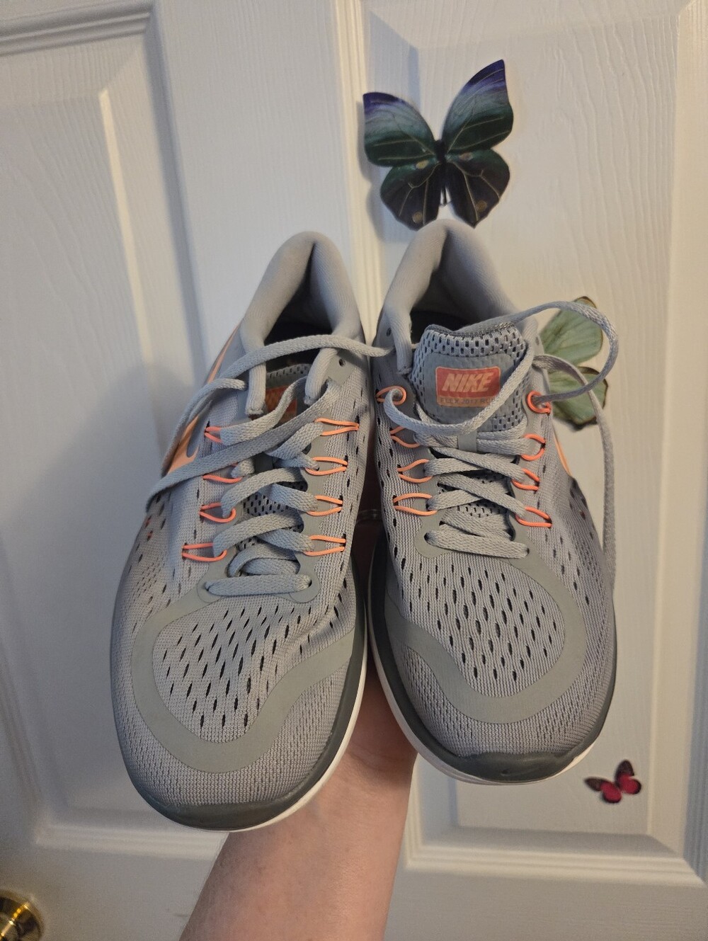 Women's Gray Orange Athletic Running Shoes Size 7 Nike Flex 2017 RN Wolf Grey